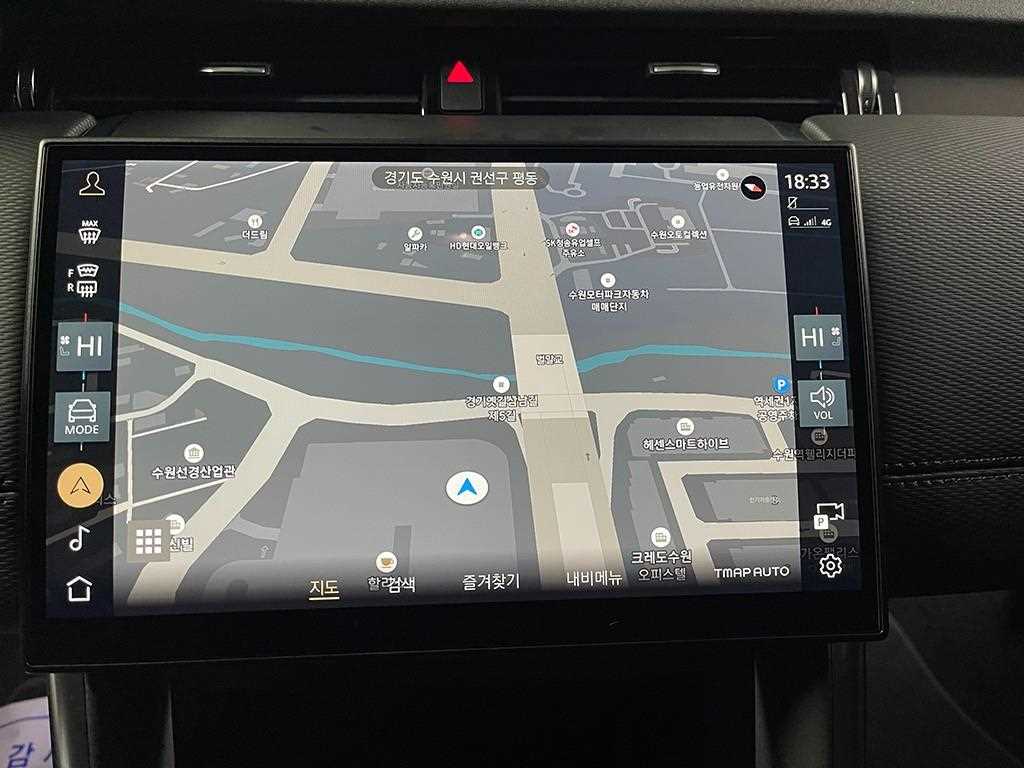 Land Rover Discovery Sport — photo 10