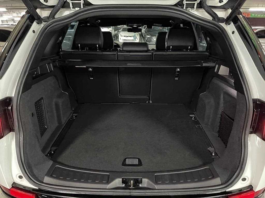 Land Rover Discovery Sport — photo 17