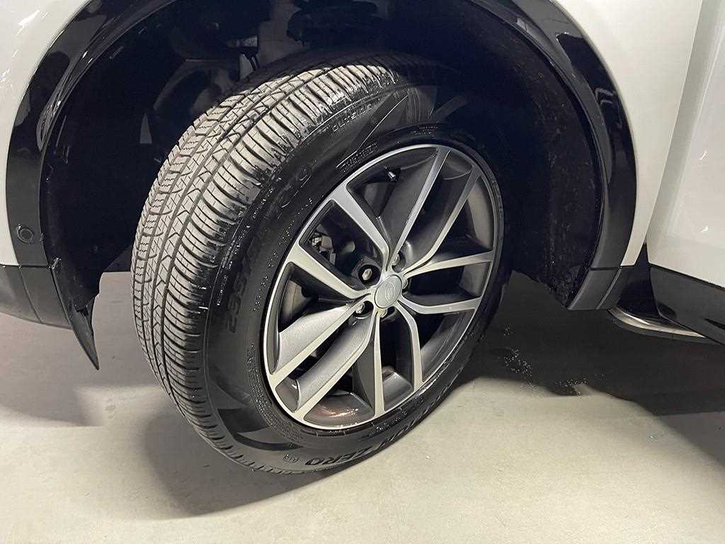 Land Rover Discovery Sport — photo 20