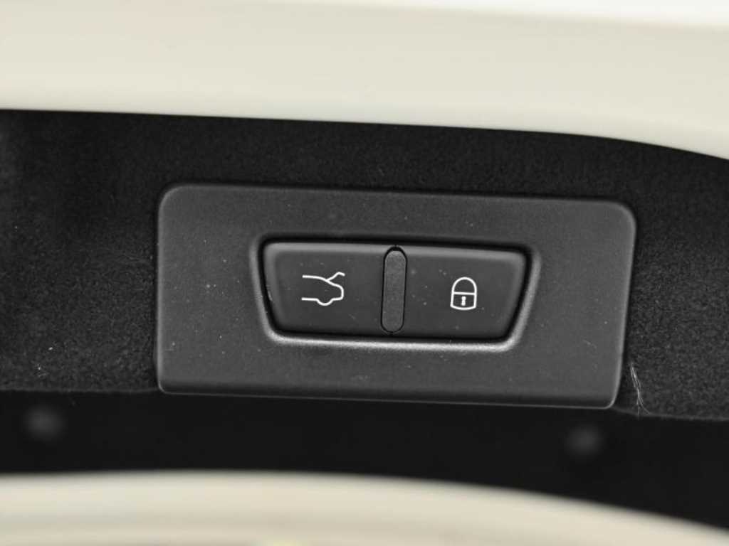 Maserati Ghibli — photo 20
