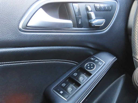 Mercedes-Benz GLA-Class — photo 09