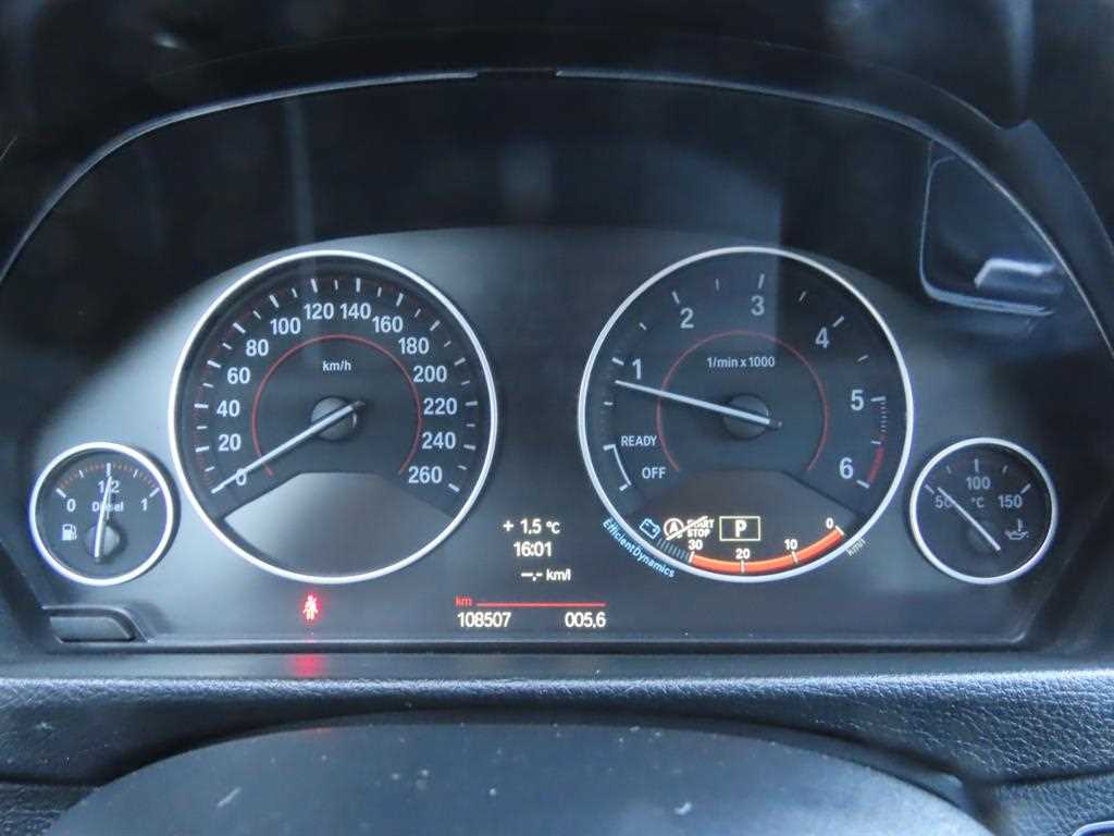 BMW 3-Series — photo 07