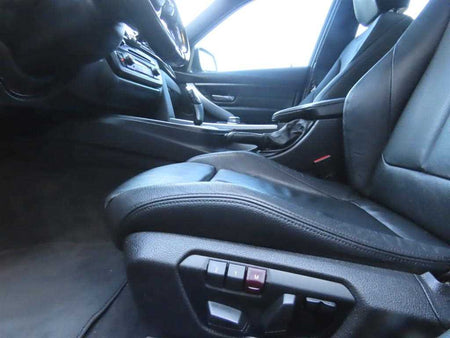 BMW 3-Series — photo 15