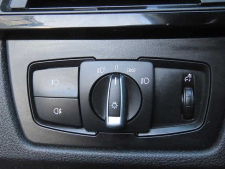 BMW 3-Series — photo 16
