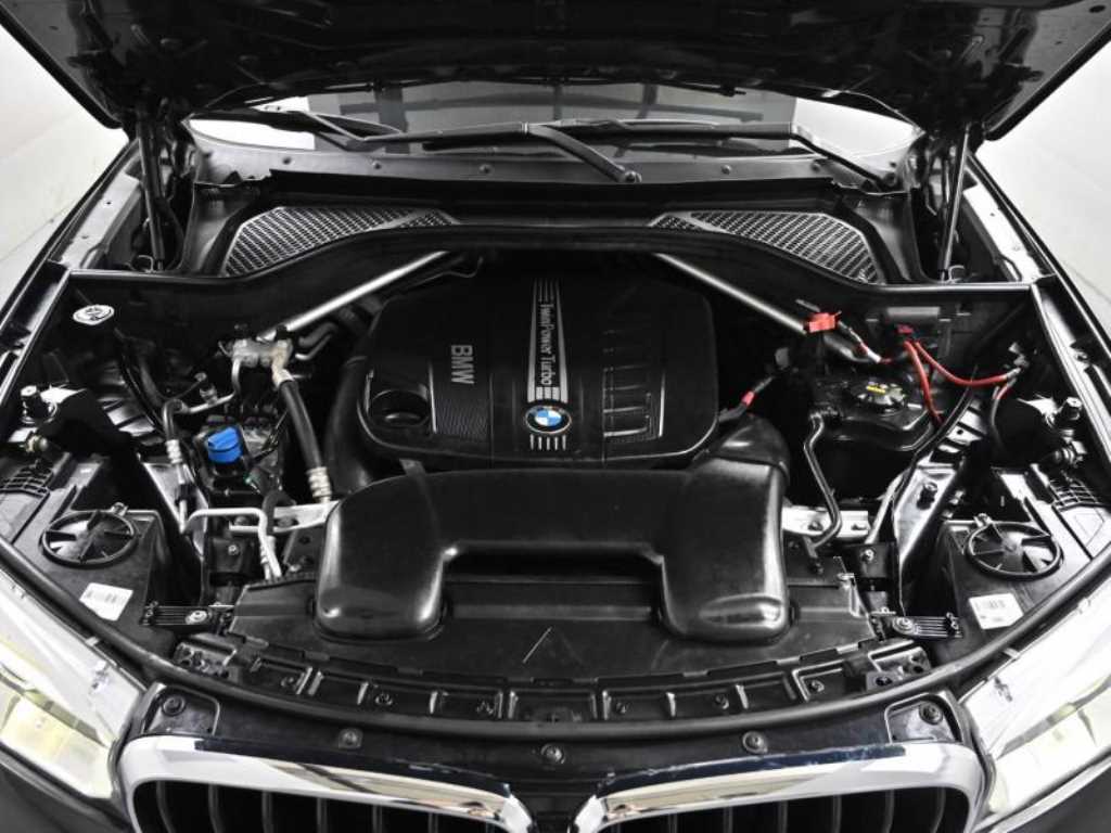 BMW X6 — photo 06