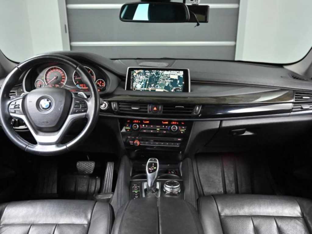 BMW X6 — photo 07