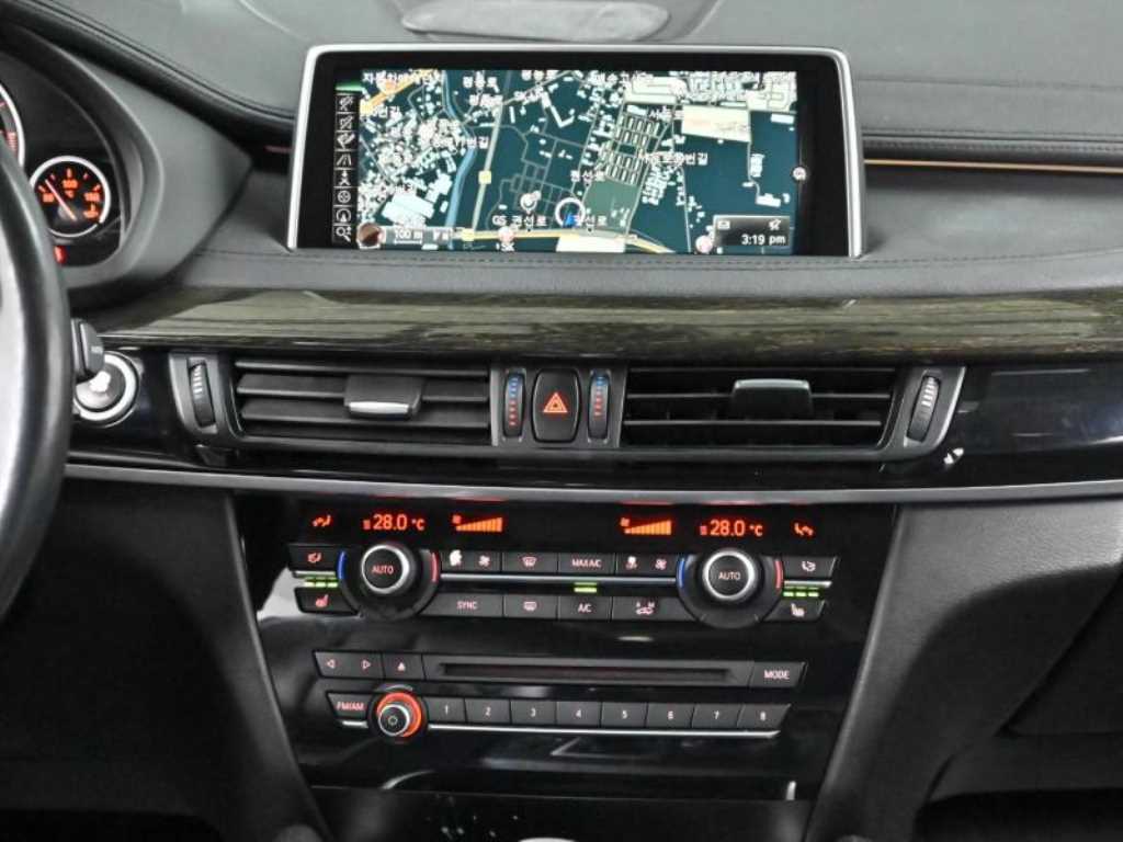BMW X6 — photo 14