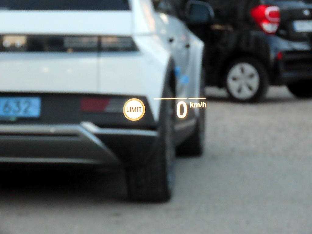 BMW X4 — photo 10