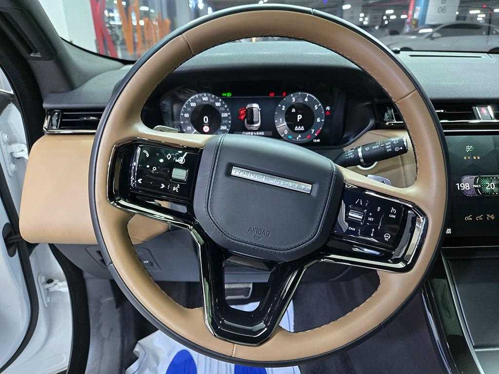 Land Rover Range Rover Velar — photo 08
