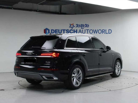 Audi Q7 — photo 03
