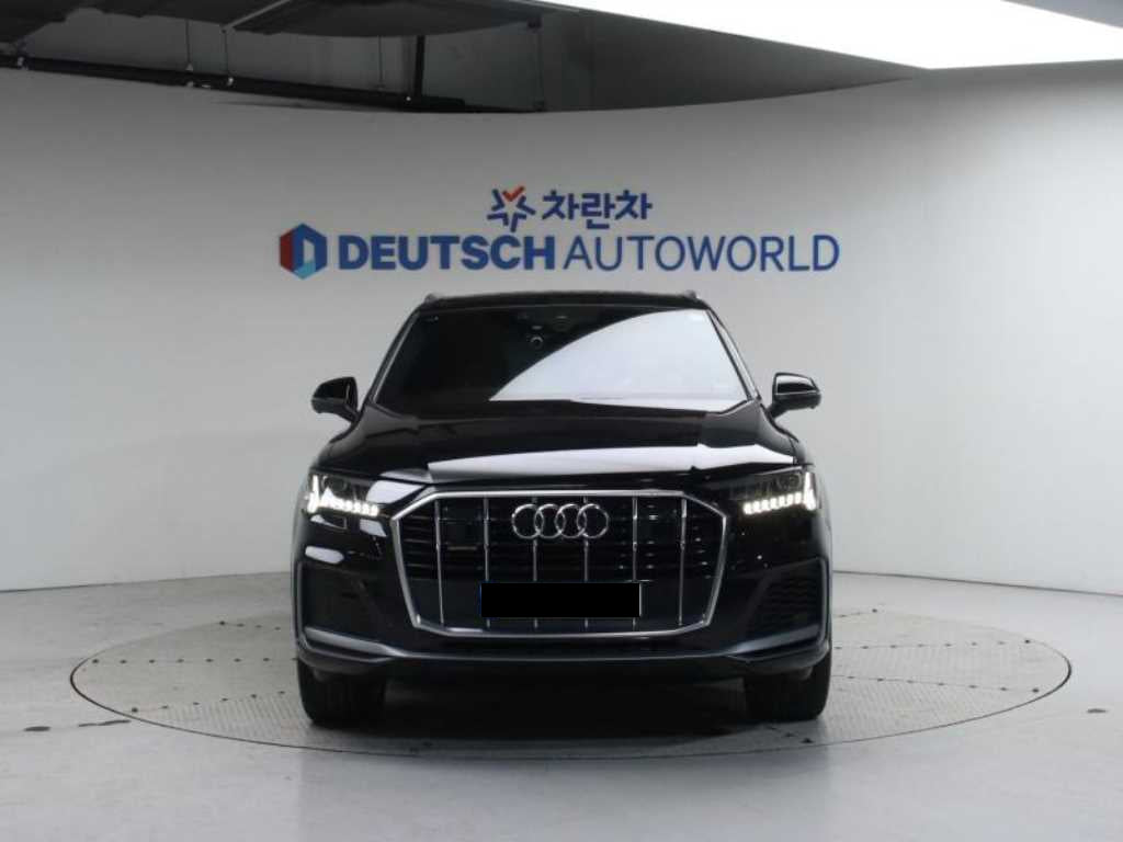 Audi Q7 — photo 04