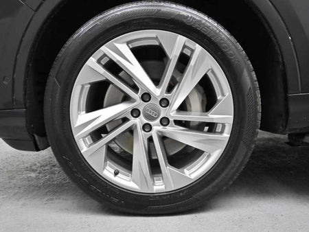 Audi Q7 — photo 06