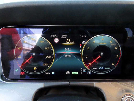 Mercedes-Benz E-Class — photo 09