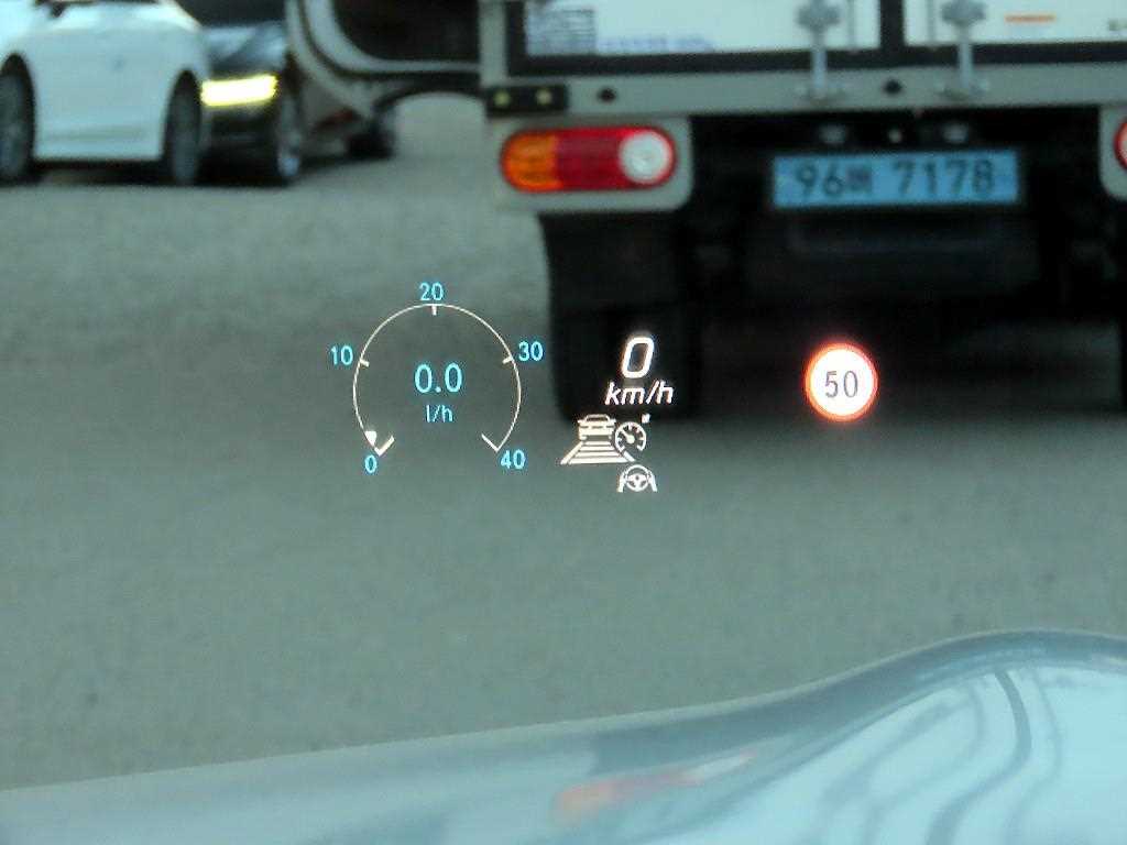 Mercedes-Benz E-Class — photo 10