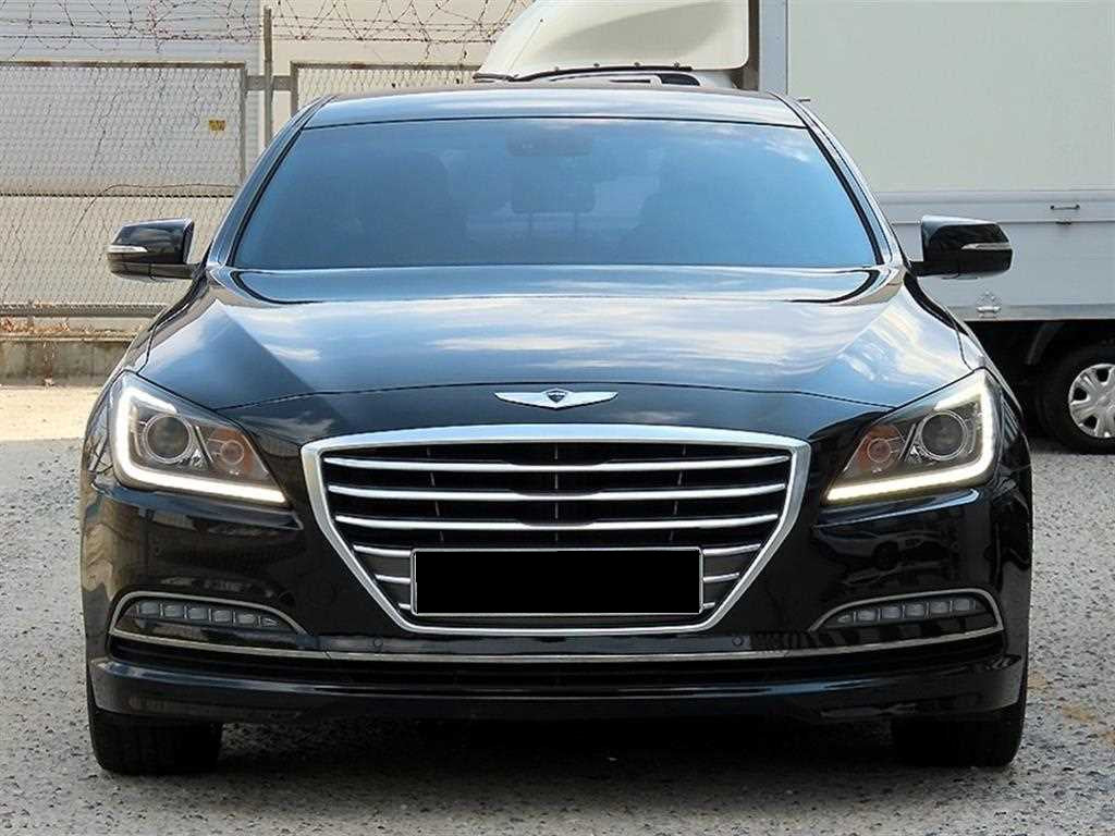 Hyundai Genesis — photo 01