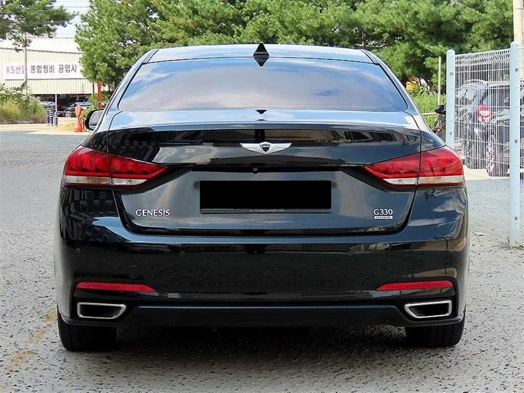 Hyundai Genesis — photo 04