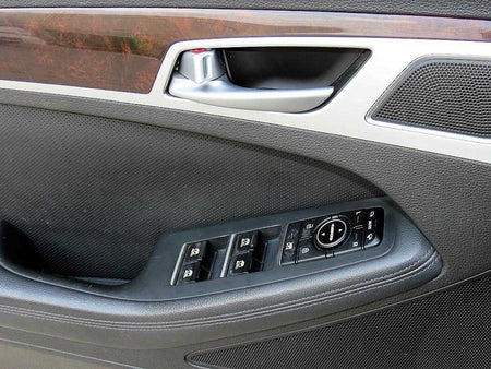 Hyundai Genesis — photo 12