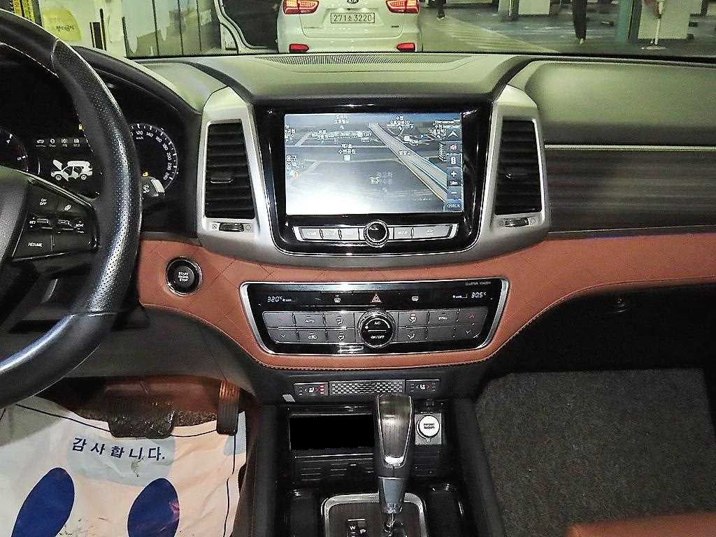 KGM Rexton — photo 11