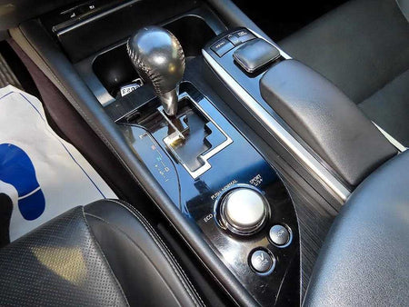 Lexus GS — photo 10