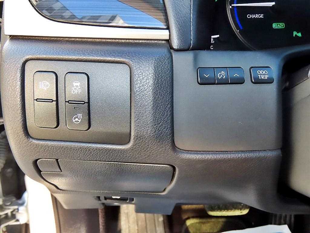 Lexus GS — photo 12
