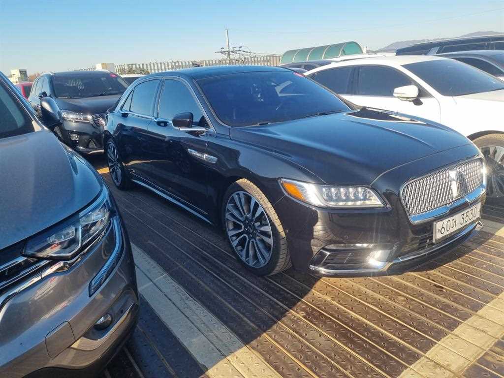 Lincoln Continental — photo 02