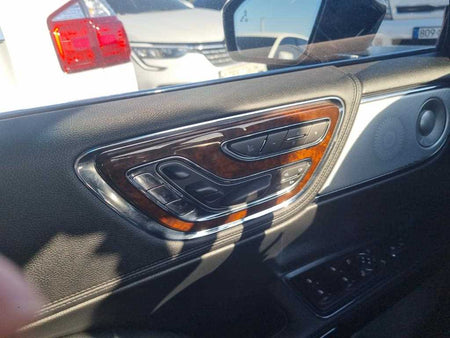 Lincoln Continental — photo 08