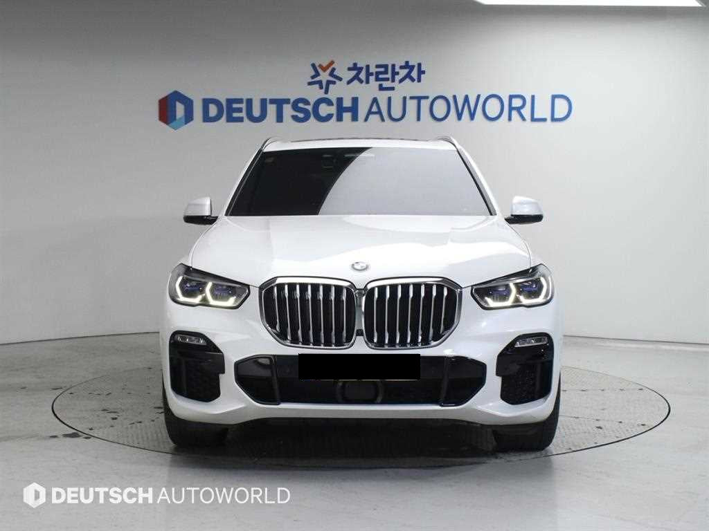 BMW X5 — photo 03