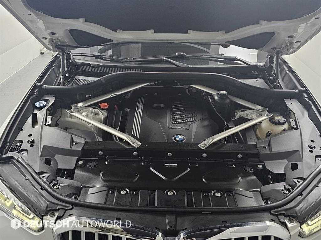 BMW X5 — photo 06