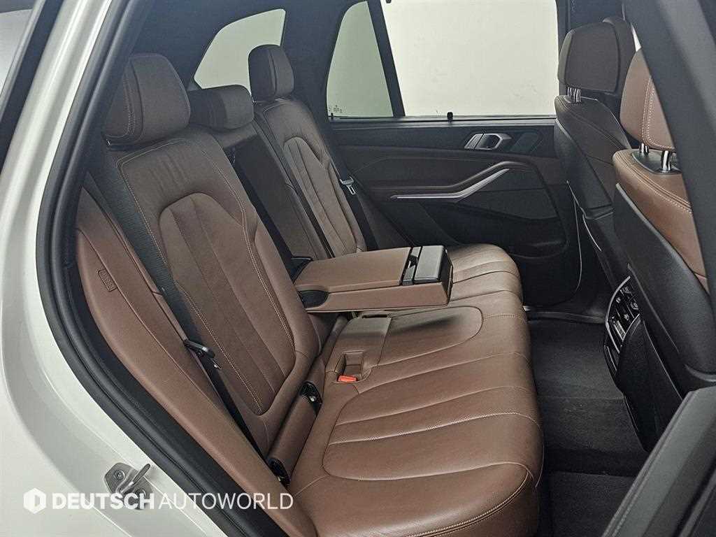 BMW X5 — photo 12