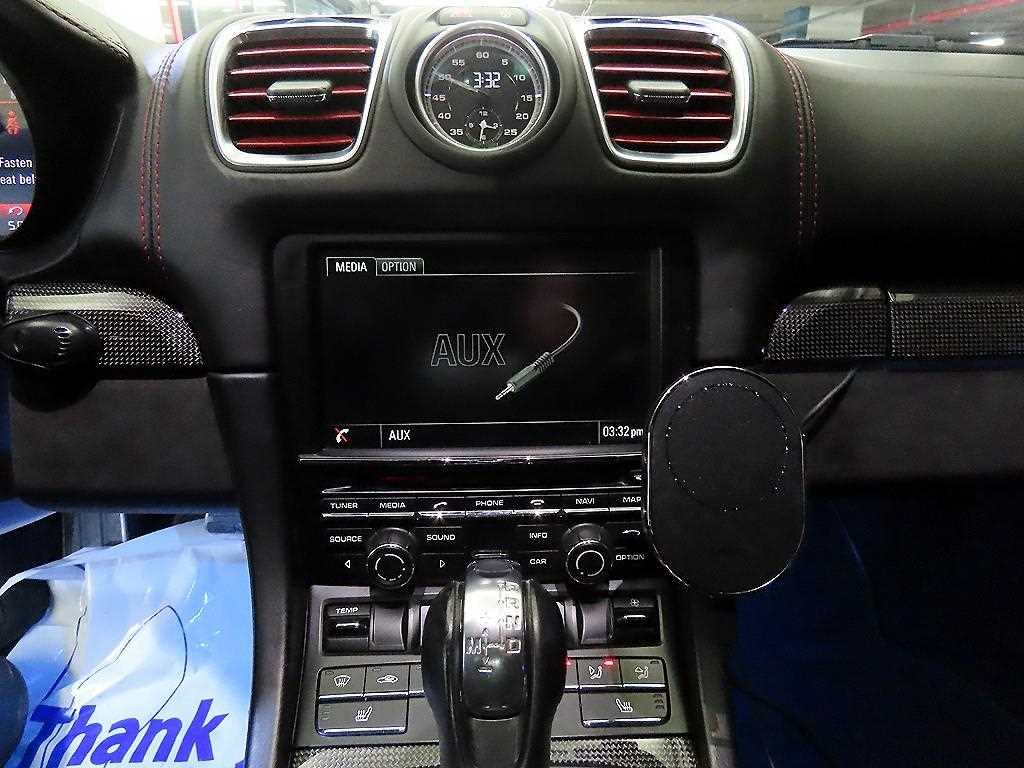 Porsche Boxster — photo 16