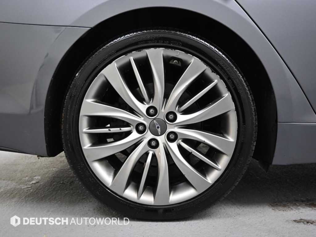 Hyundai Genesis — photo 05