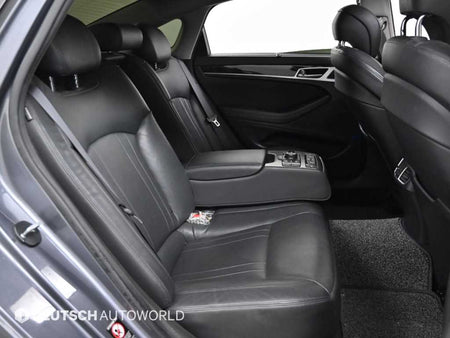 Hyundai Genesis — photo 12