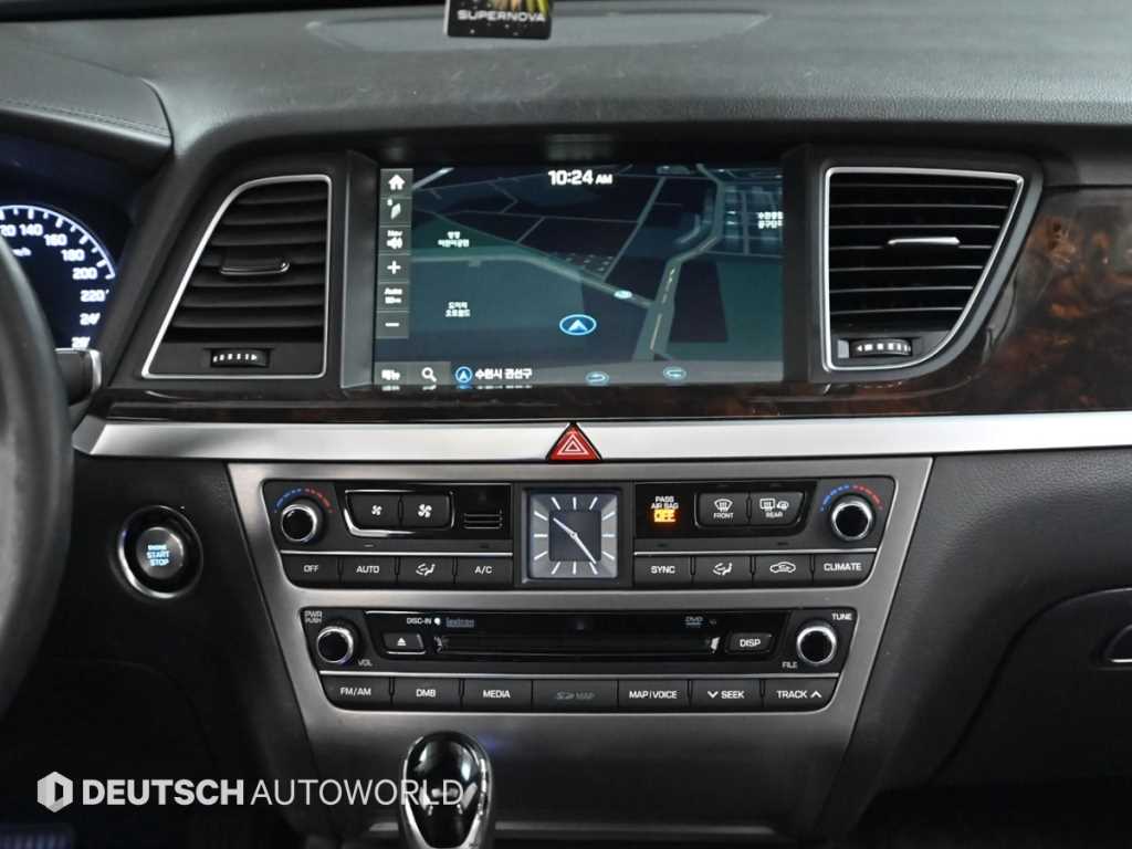 Hyundai Genesis — photo 14