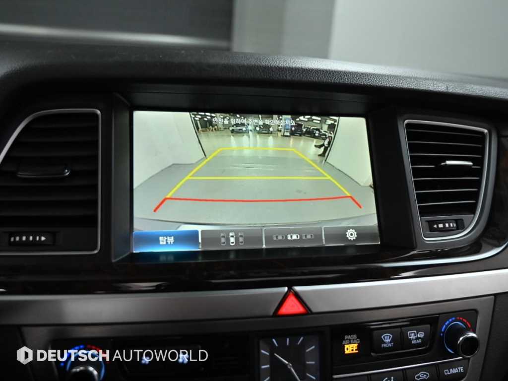 Hyundai Genesis — photo 15