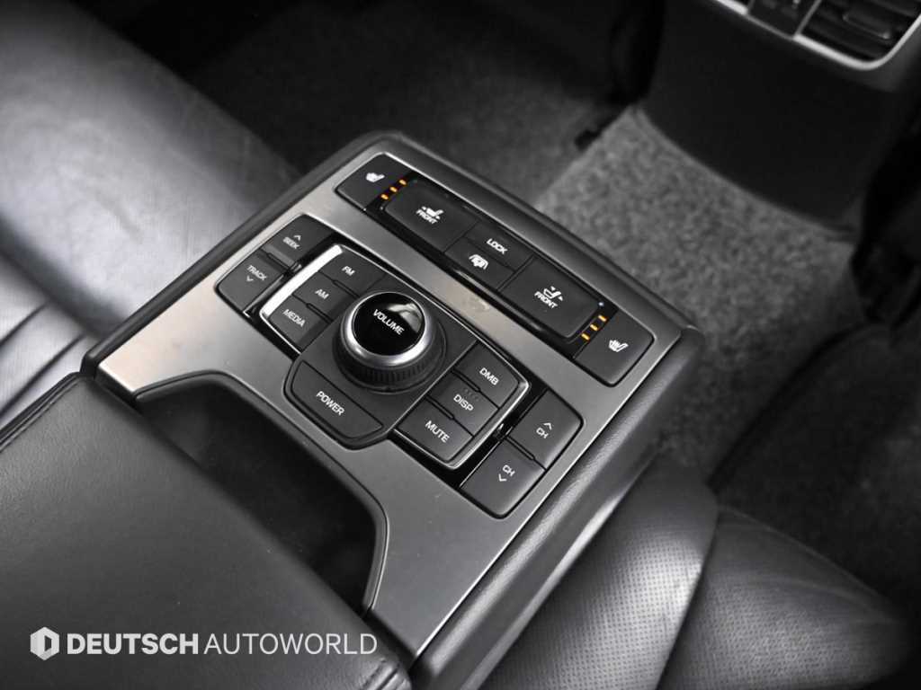 Hyundai Genesis — photo 16