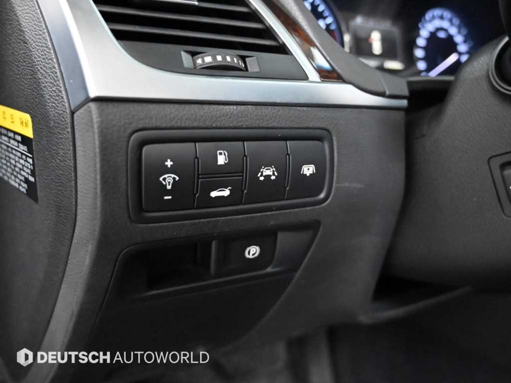 Hyundai Genesis — photo 17