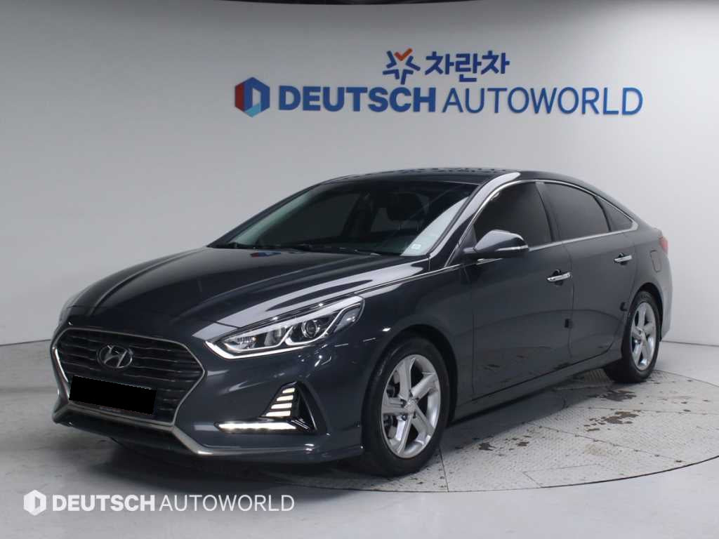 Hyundai Sonata — photo 01