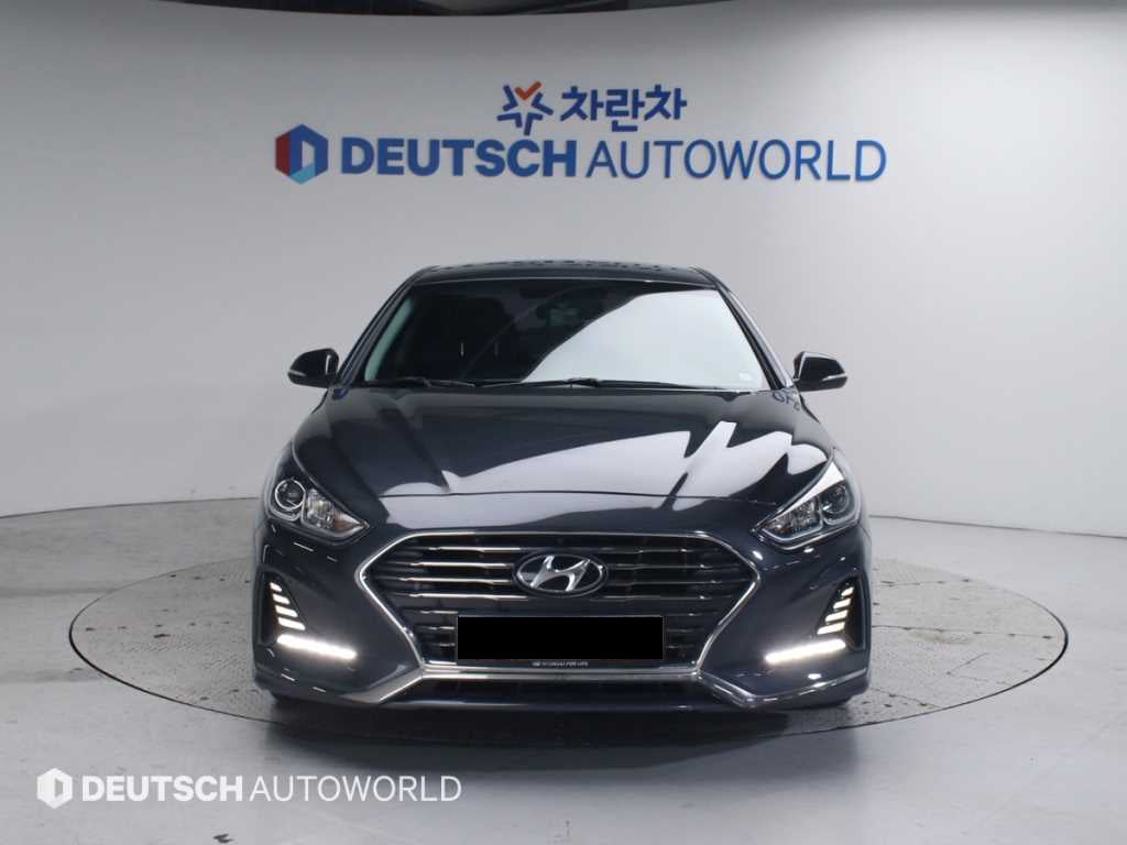 Hyundai Sonata — photo 03