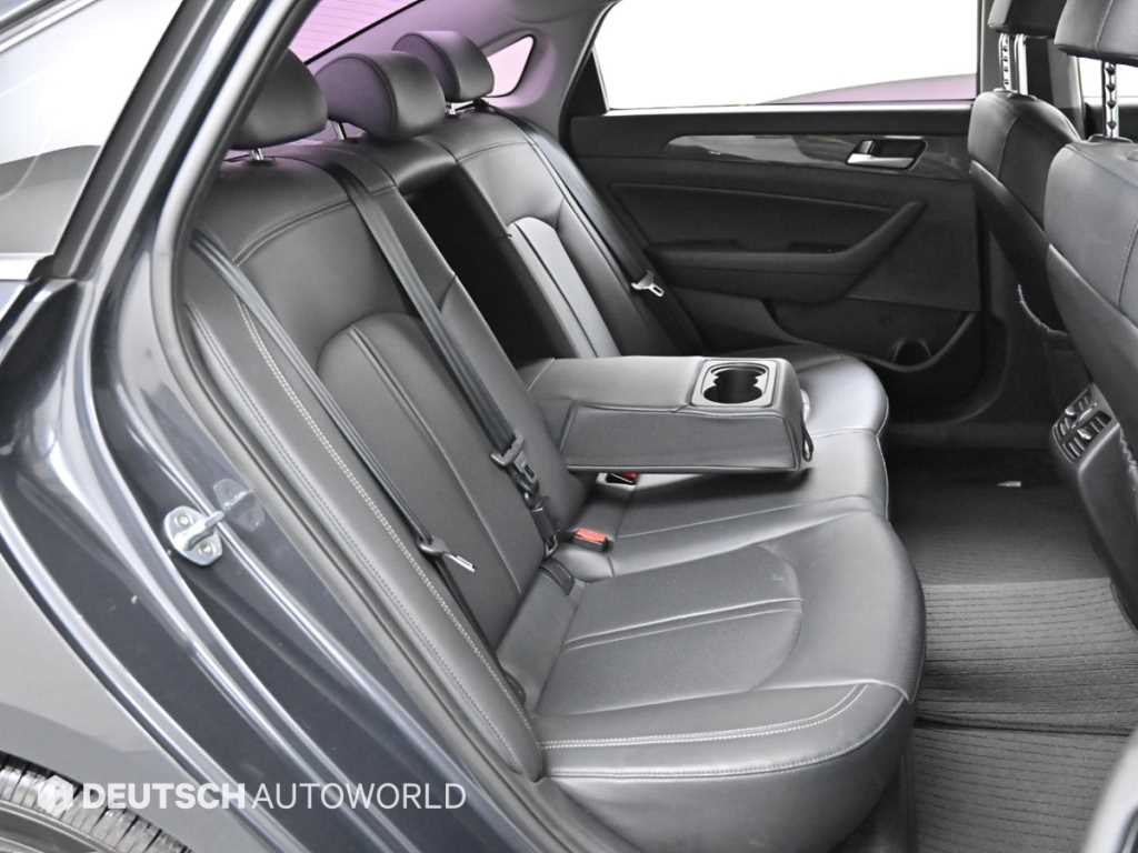 Hyundai Sonata — photo 12