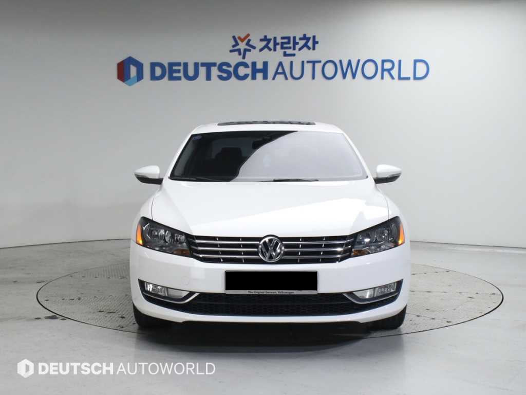 Volkswagen Passat — photo 03