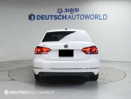Volkswagen Passat — photo 04
