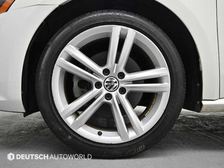 Volkswagen Passat — photo 05
