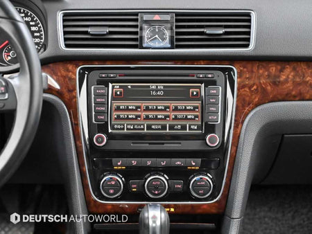 Volkswagen Passat — photo 14