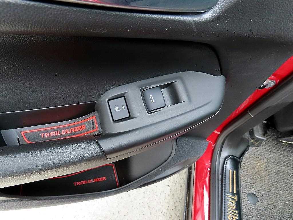 CHEVROLET Trailblazer — photo 16