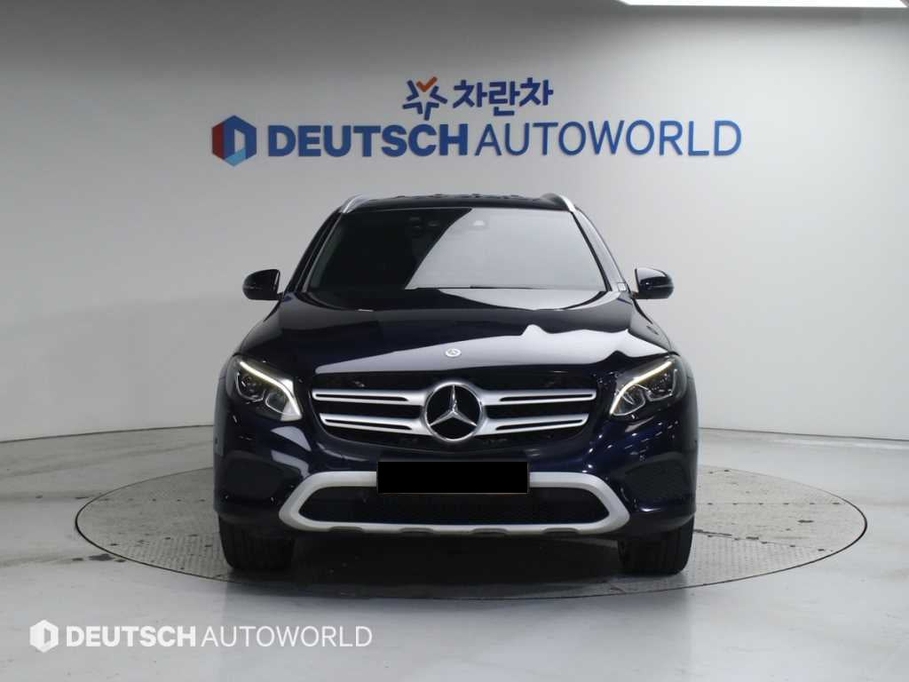 Mercedes-Benz GLC-Class — photo 03