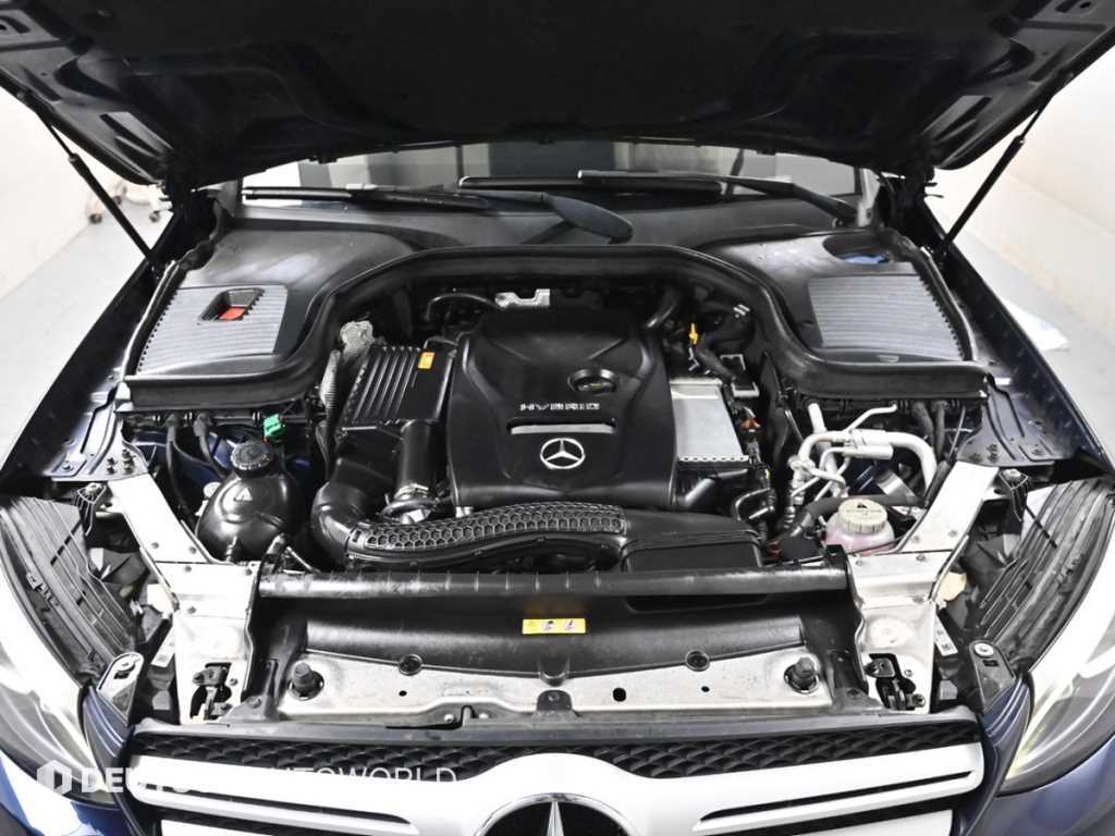 Mercedes-Benz GLC-Class — photo 06