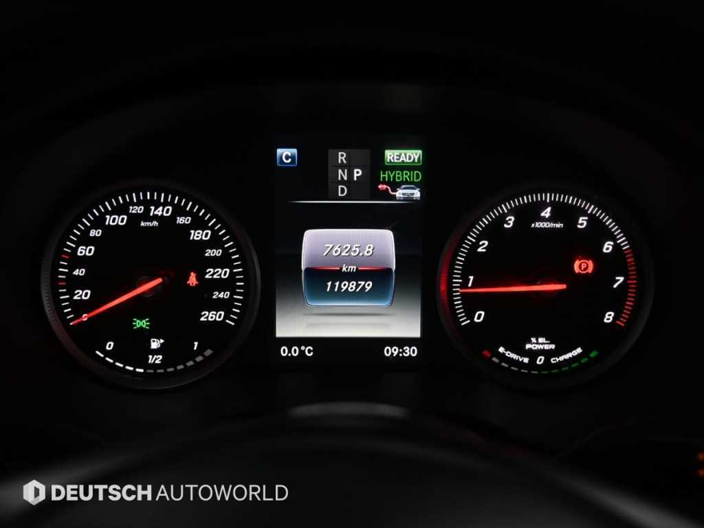 Mercedes-Benz GLC-Class — photo 08