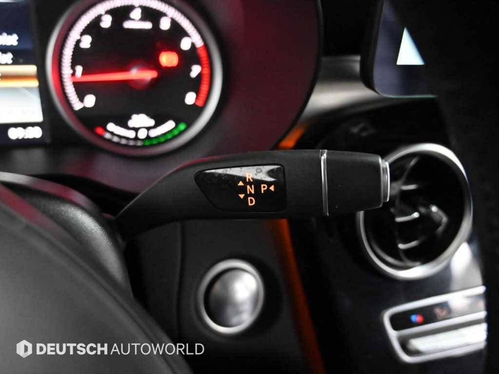 Mercedes-Benz GLC-Class — photo 09
