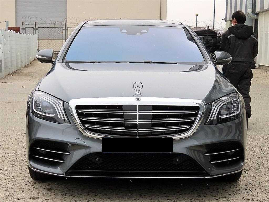 Mercedes-Benz S-Class — photo 01
