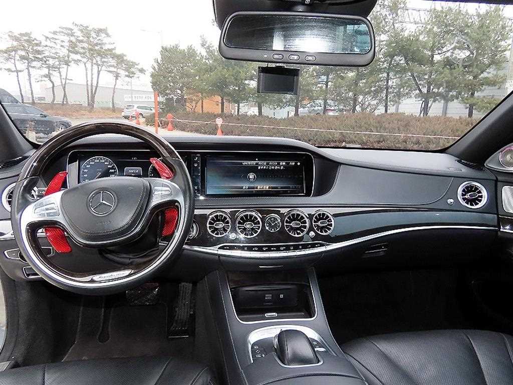 Mercedes-Benz S-Class — photo 07